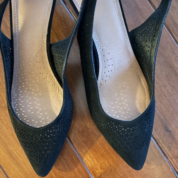 Dressbarn Holly Slingback Heels- Black (included in 5 clothing items for $15) - Picture 7 of 8
